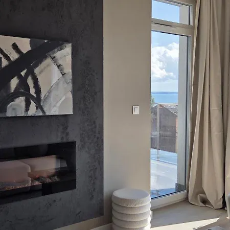 55 Z Widokiem Na Jezioro