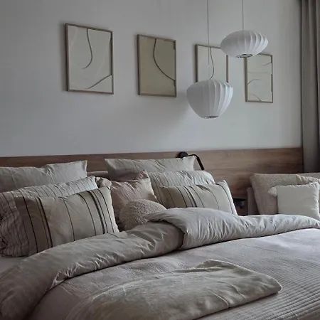 55 Z Widokiem Na Jezioro דירה *