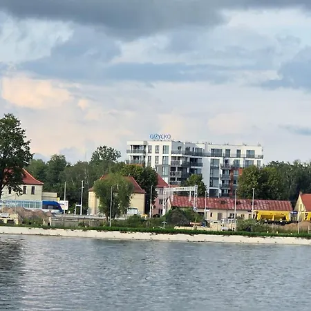 55 Z Widokiem Na Jezioro *